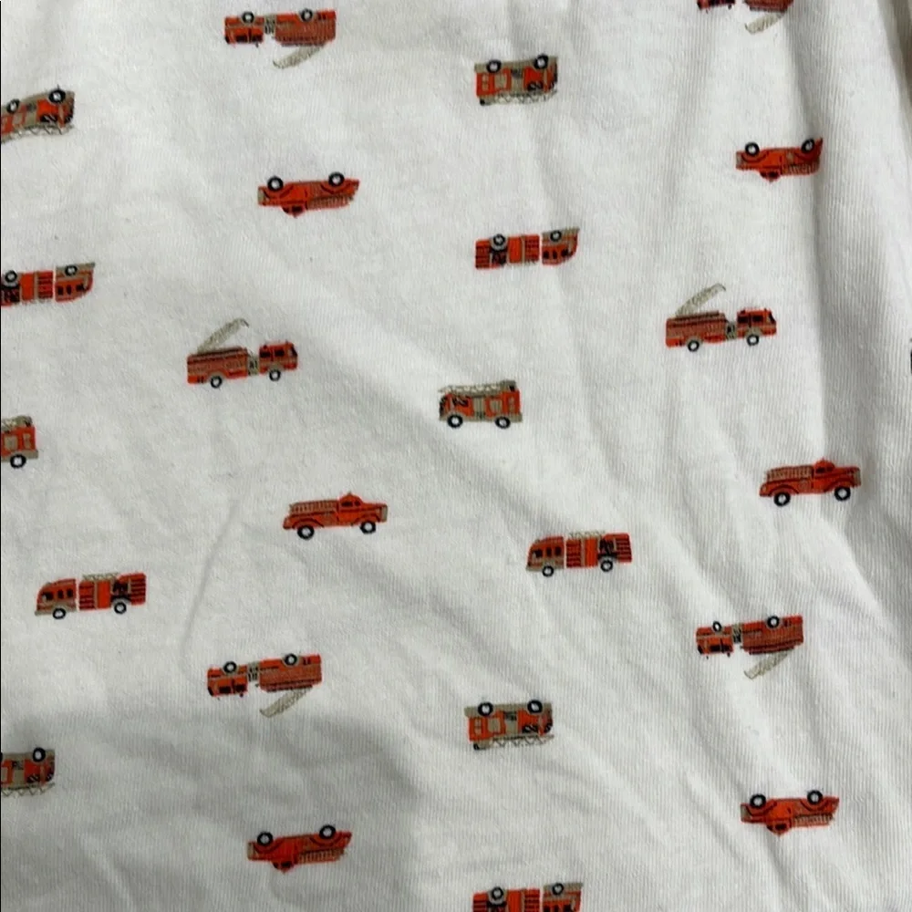 Old Navy 2T Long Sleeve 2pc Shirt Set (Gray,fire truck print)